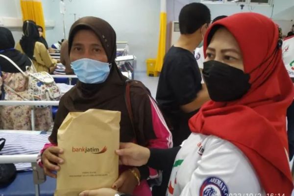 Bank Jatim Gelontorkan Bantuan kepada Korban Tragedi Kanjuruhan