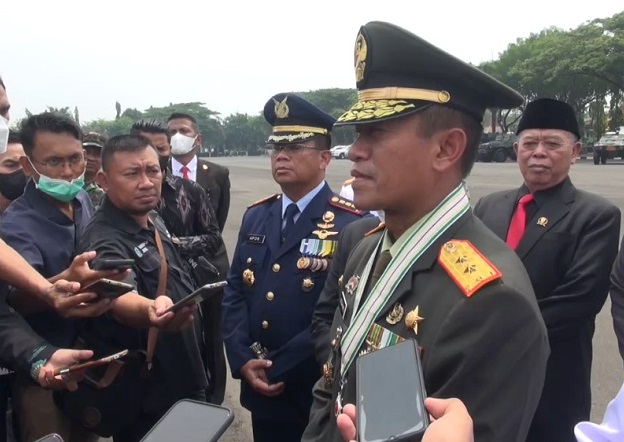 Pangdam V Brawijaya Mayjend TNI Nur Chahyanto menyampaikan permintaan maaf atas tragedi Kanjuruhan (Foto / Metro TV)