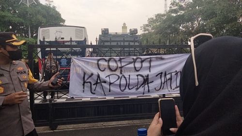 Kapolda Jatim, Irjen Pol Nico Afinta diminta mundur terkait tragedi Kanjuruhan (Foto / Metro TV)
