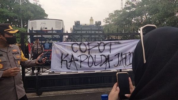 Tragedi Kanjuruhan, Mahasiswa Uinsa Desak Kapolda Jatim Dicopot