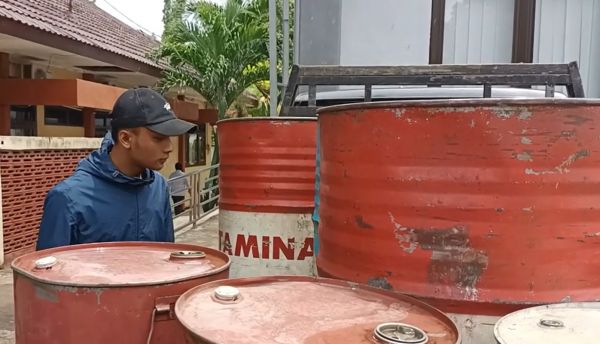 Berbekal Surat Desa, Warga Tuban Timbun Solar Bersubsidi