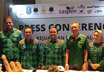 Adu Cepat, 96 Ekor Kuda Berebut Piala Presiden di Pasuruan