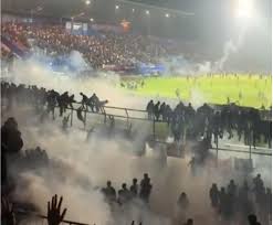 Gas air mata di Stadion Kanjuruhan Malang/ist