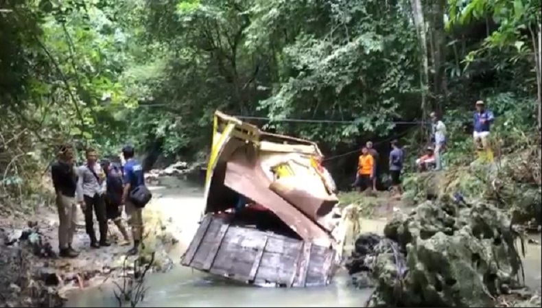 Dua Korban Truk Tebu Blitar Kembali Ditemukan Meninggal, Kenek Masih Hilang