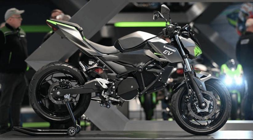 Kawasaki meluncurkan motor listrik prototipe pertamanya dalam pameran perdagangan sepeda motor Intermot 2022 di Cologne, Jerman. (Foto / Carcoops)