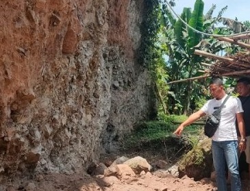 Lokasi korban ditemukan tewas tertimbun pasir dan batu/ist