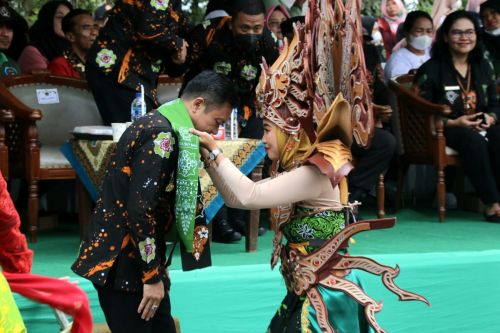 Wakil Bupati Blitar, Rahmat Santoso bersama para tunanetra di ajang BCC/ist 