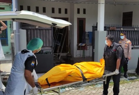 Mayat Membusuk dalam Rumah, Warga Krian Geger!