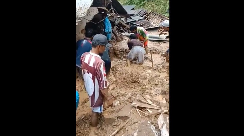 Tertimbun Longsor Gunung Gumitir, Nenek Desa Silo Jember Meninggal