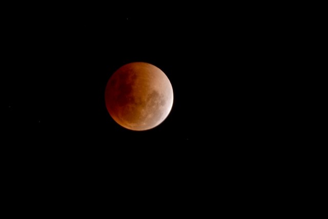 Gerhana Bulan Total Terjadi Hari Ini, Berikut Jamnya!