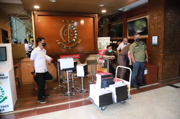 Penyidik Polda Jatim Kembali Serahkan Berkas Perkara Tragedi Kanjuruhan ke Kejati