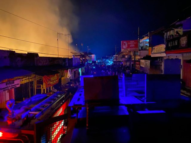 Pasar Kesamben Blitar terbakar (Foto / Istimewa)