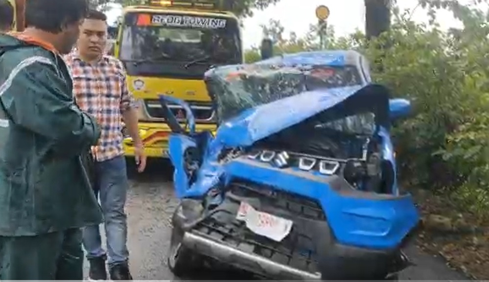 Ditabrak Truk, Pengemudi S-presso Tewas