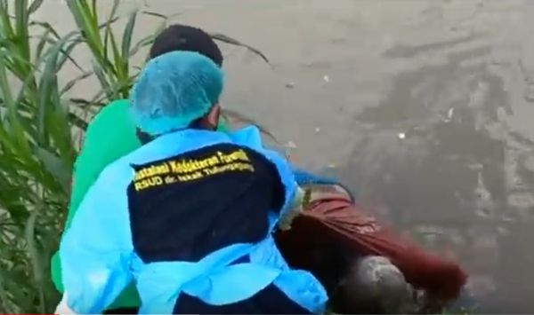 Mayat Tanpa Identitas Ditemukan di Sungai Brantas