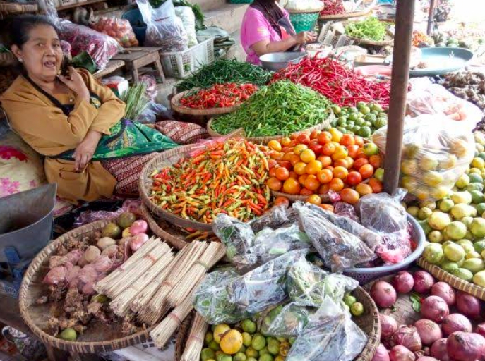 Harga Kebutuhan Pokok di Surabaya Naik Jelang Nataru: Tomat Paling Melesat