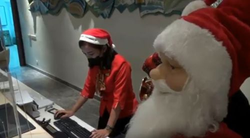 Nuansa Natal menghiasi Hotel Swiss Bellinn Airport Surabayametrotv