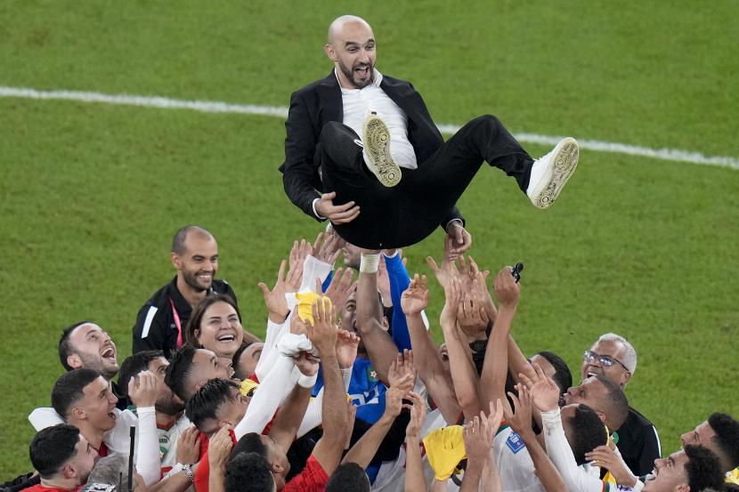 Jimat Keberuntungan Maroko di Piala Dunia, Keplak Kepala Pelatih!