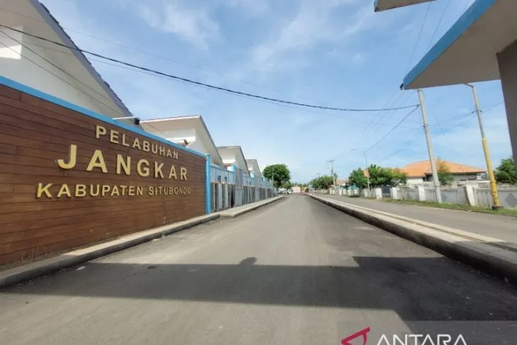 Pintu masuk Pelabuhan Feri Jangkar Situbondo. ANTARA/Novi Husdinariyanto