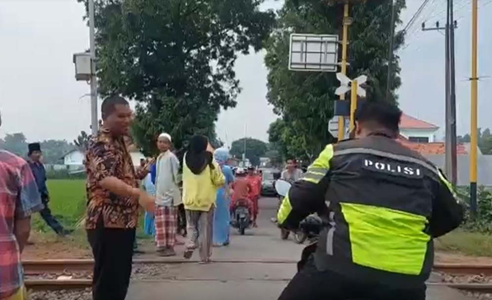 Pengendara Motor di Probolinggo Tewas Disambar Kereta Sri Tanjung