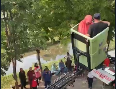 Tangga Keropos, Ibu Hamil 7 Bulan di Gresik Diturunkan Skywalker