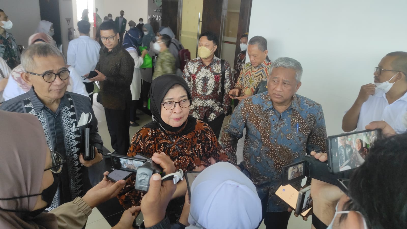 Menteri Kesehatan RI periode 2014 hingga 2019 Prof. Nila Djuwita Faried Anfasa Moeloek, Sp.M(K) (Foto / hum)