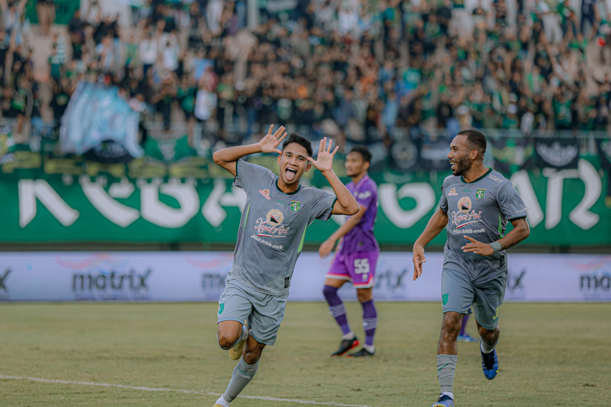 Persebaya Lumat Persita 5-0, Marselino Cetak Gol Spektakuler!