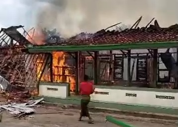 2 Rumah di Pamekasan Terbakar, Motor dan Uang Rp 15 Juta Jadi Arang