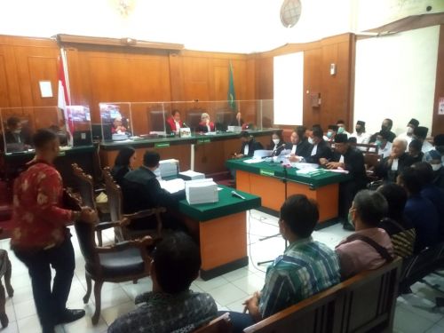 6 karyawan PT Bahana Line dimintai kesaksian di Pengadilan Negeri Surabaya, (Foto / Istimewa)
