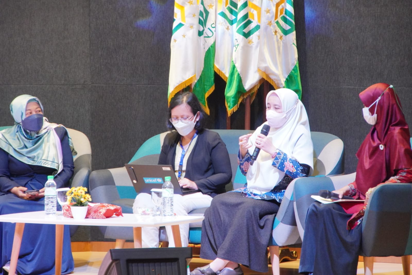 Diskusi terkait pemberian MPASI untuk cegah stunting di Unusa, Surabaya (hum)