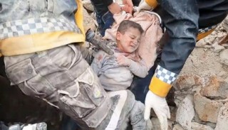 Bocah di Turki ditemukan selamat dari reruntuhan bangunan akibat gempa/ist