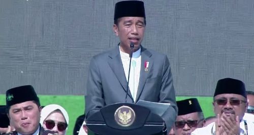 Presiden RI Joko Widodo (Jokowi) saat memberikan sambutan di Puncak 1 Abad NU di Stadion Delta Sidoarjo, (Foto/ Istimewa)
