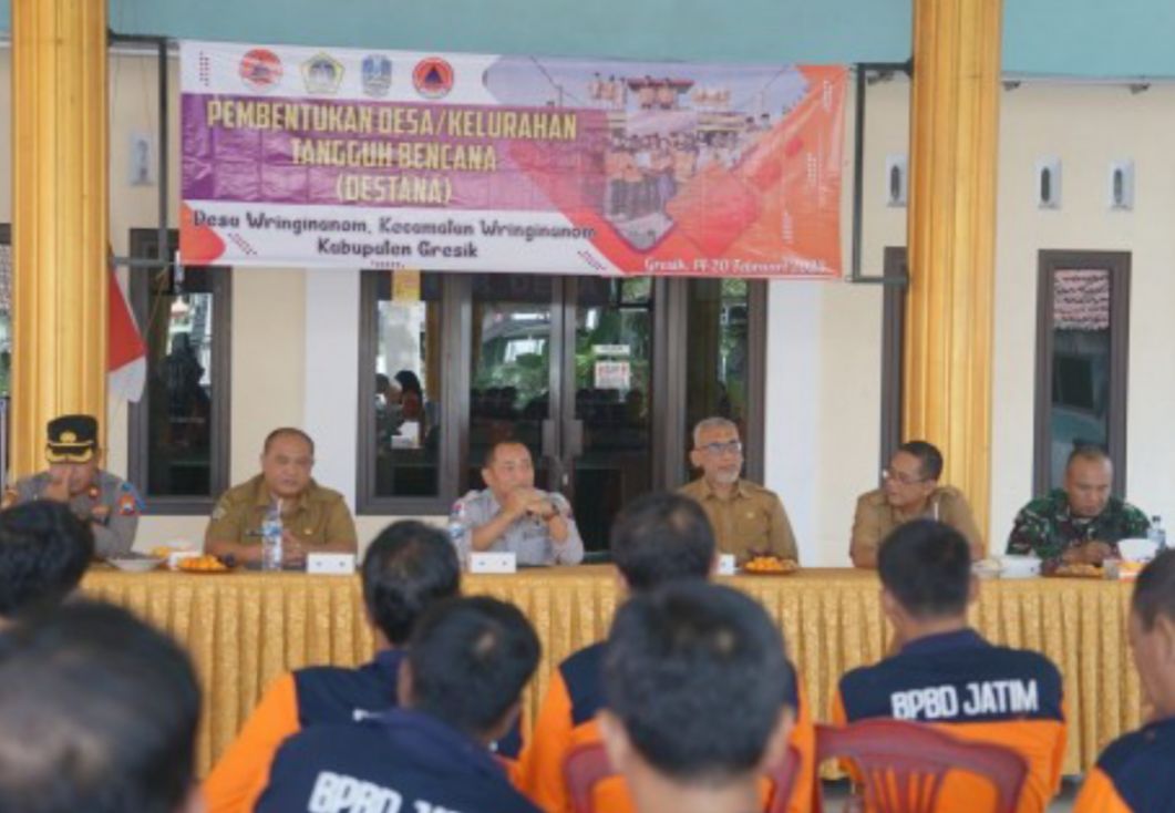 Badan Penanggulangan Bencana Daerah (BPBD) Jawa Timur saat membentuk Desa/Kelurahan Tangguh Bencana (Destana) di Desa Wringinanomt Gresik. Dokumentasi/ Humas BPBD Jatim