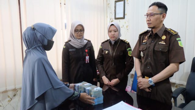 Istri terdakwa Bahrawi kembalikan uang (Foto/ Istimewa)