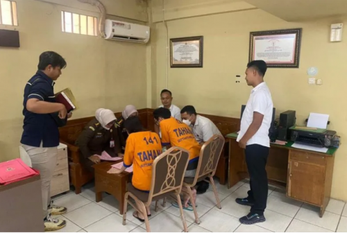 Dua dari tiga tersangka kasus video porno 