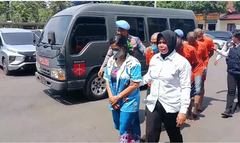 Lima tersangka prostitusi di Pasuruan ditangkap (Foto / istimewa)