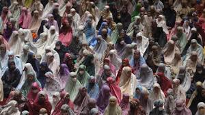 Mana yang Lebih Utama, Salat Tarawih Sendiri atau Berjamah?