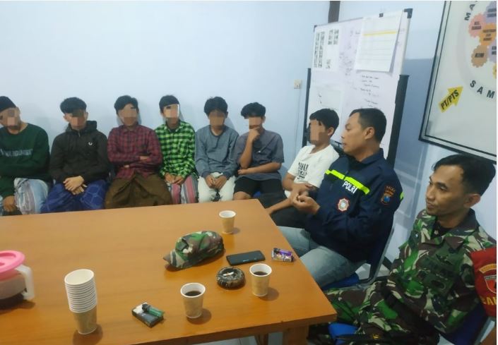 Polisi mengumpulkan 23 nama remaja yang melaksanakan aksi prank pocong tersebut. Foto: Medcom.