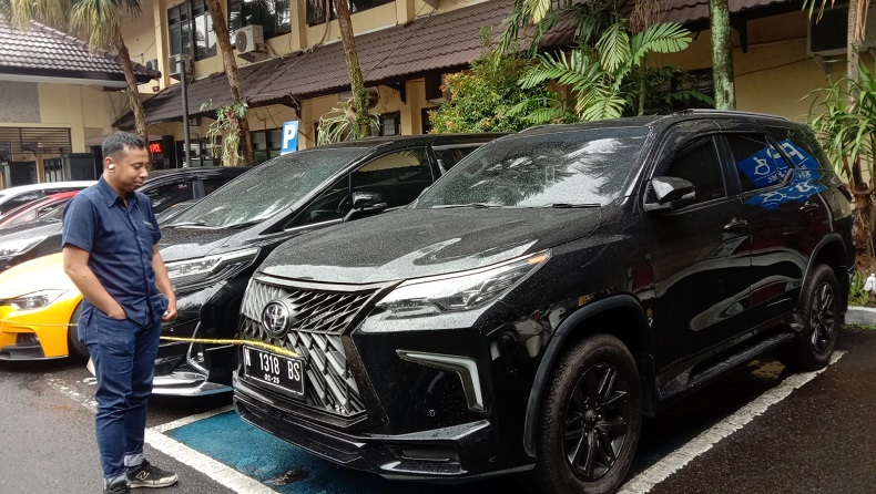 Mobil Mewah Crazy Rich Surabaya Wahyu Kenzo Kembali Disita