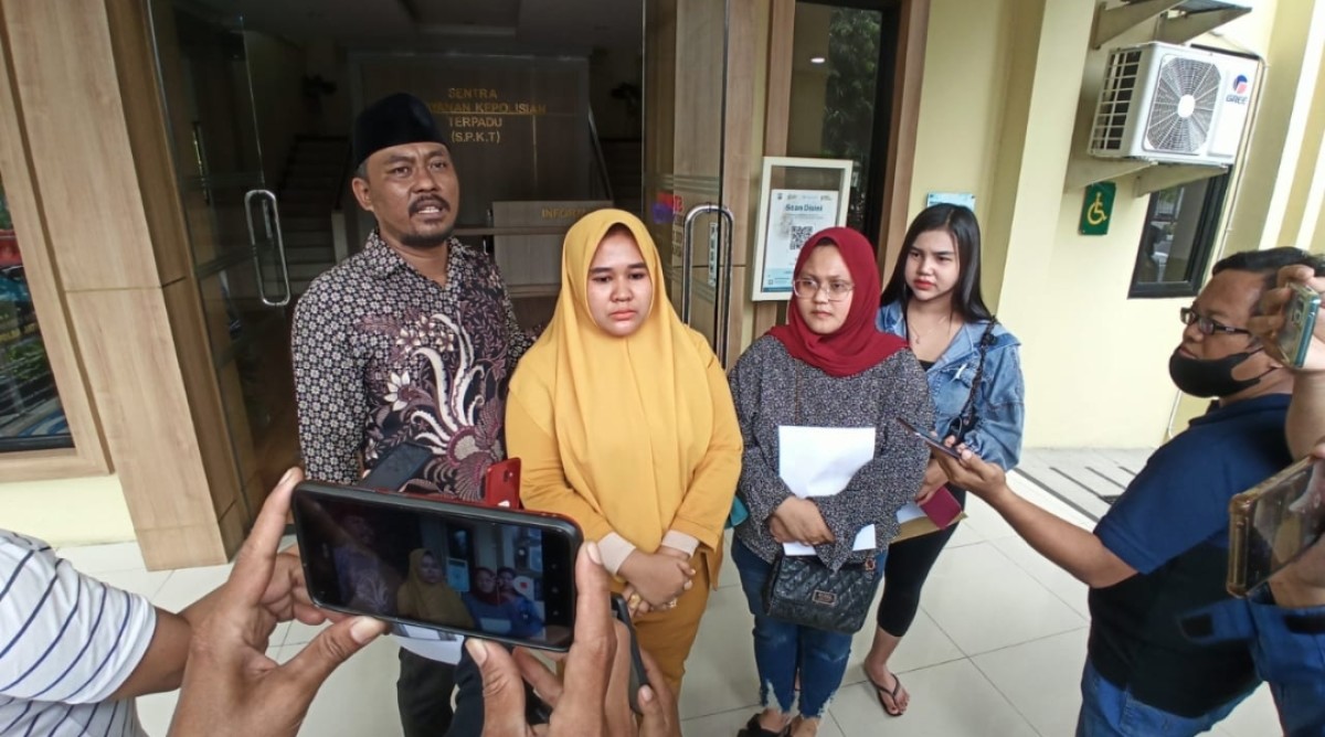 Puluhan Emak-emak Laporkan Kasus Investasi Bodong ke Polda Jatim, Kerugian Capai Rp5 Miliar