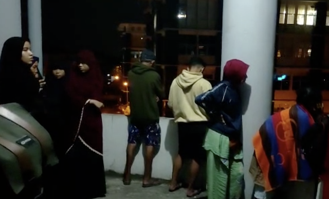 Mentawi Diguncang Gempa 6,9 Magnitudo, Warga Padang Lari ke Shelter Tsunami