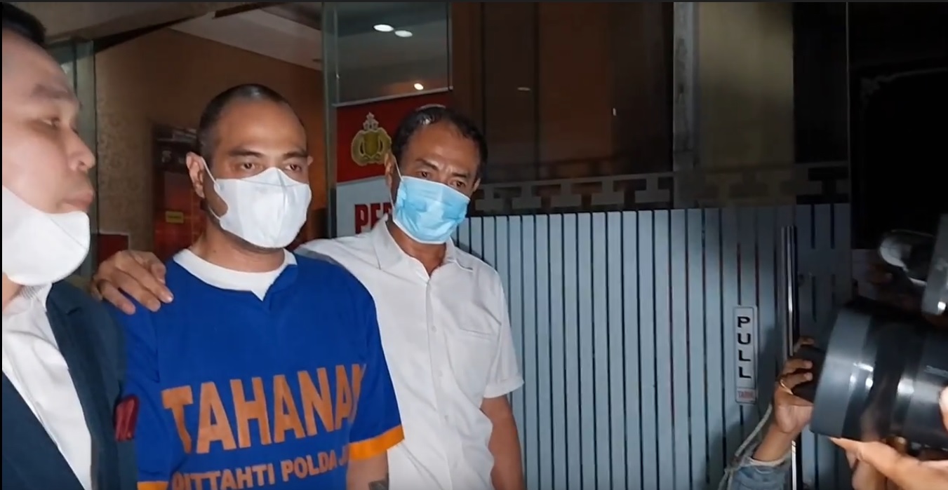 Ferry Irawan Dituntut 1,5 Tahun Penjara
