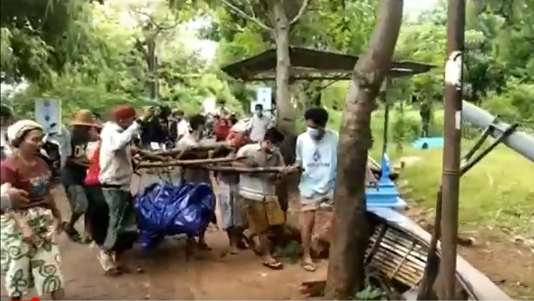 Mayat Pria Bertato Pistol Mengambang di Laut Pulau Gili Iyang Sumenep