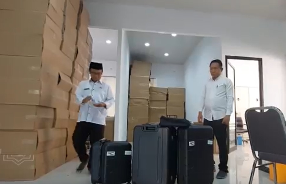 Persiapan pembenrangkatan haji di Kemenag Sumenep/metrotv