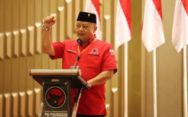 Mantan Wali Kota Surabaya Whisnu Sakti Buana meninggal dunia. (Foto / Istimewa)