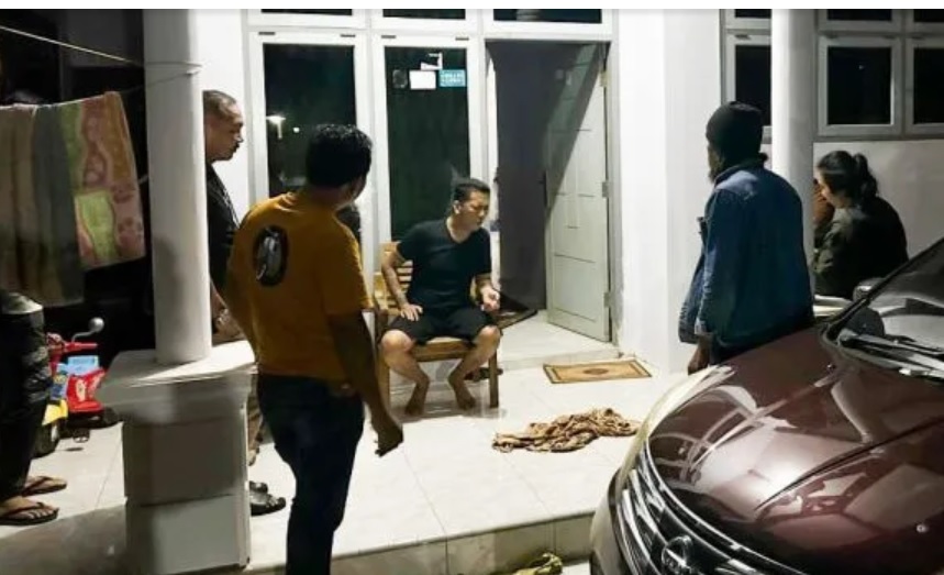 2 Tahun Buron, Penghina Bupati Situbondo Ditangkap Usai Foto Bareng