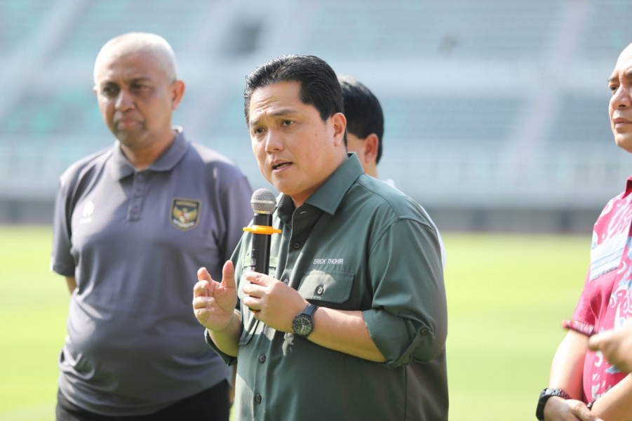 Ketua PSSI Erick Thohir saat meninjau Stadion GBT Surabaya/pssi