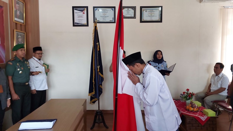  Narapidana (napi) terorisme di Lembaga Pemasyarakatan (Lapas) Ngawi, Arif Murtopo, berikrar setia kepada Negara Kesatuan Republik Indonesia (NKRI) (Foto / Kemenkumham Jatim)