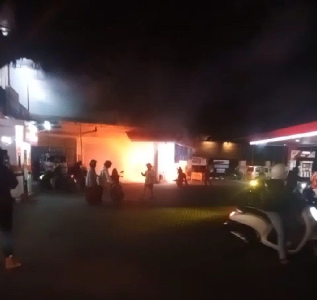 Tangki Digoyang, Motor Terbakar di SPBU Tlogomas Malang