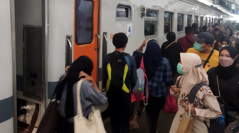 Penumpang KAI Daop 8 Surabaya Meningkat, Tembus 16.758 Orang Jelang Idul Adha