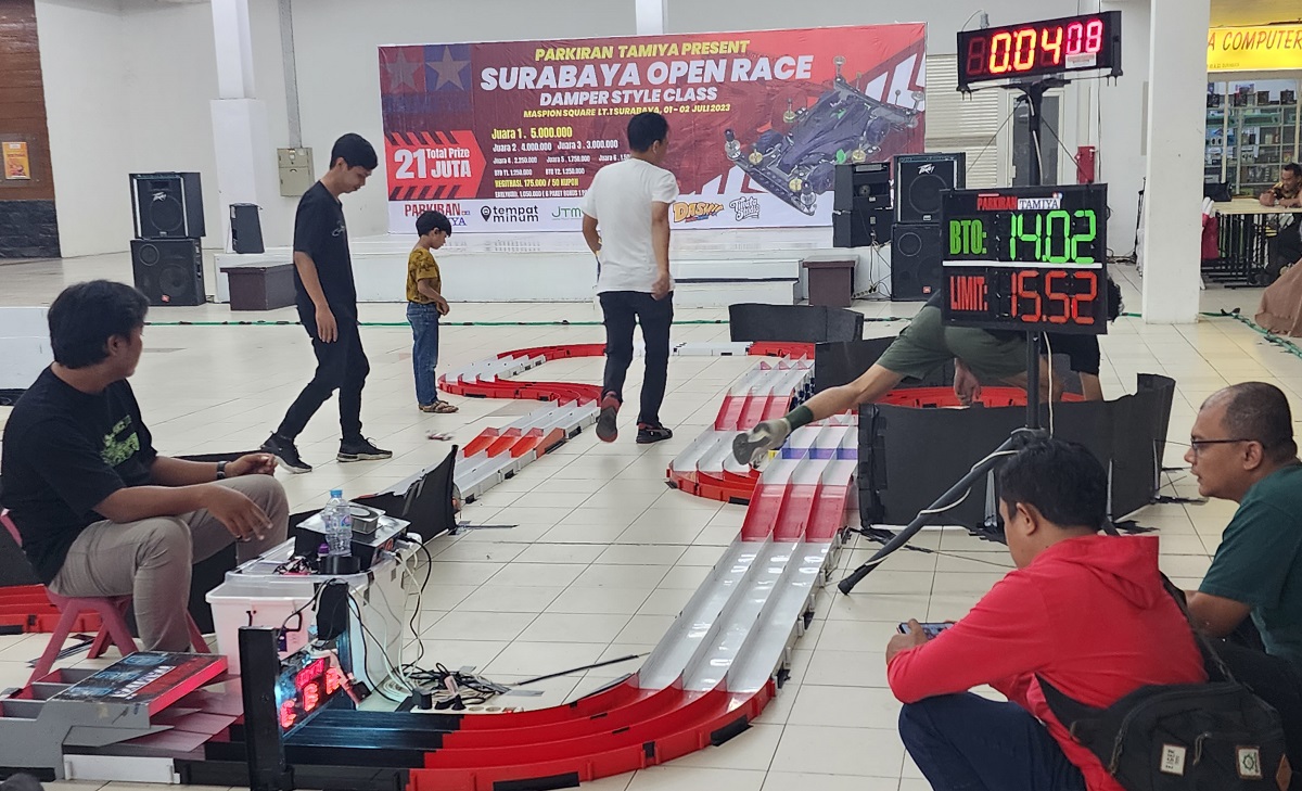 Ajang balap mobil minu Surabaya Open Race di Surabaya/clicks.id